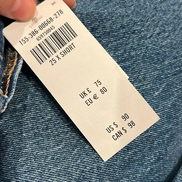 Abercrombie & Fitch • The baggy low rise jean - Picture 8 of 13